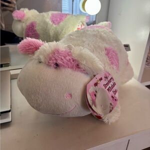 Pillow Pet Strawberry Milkshake Cow